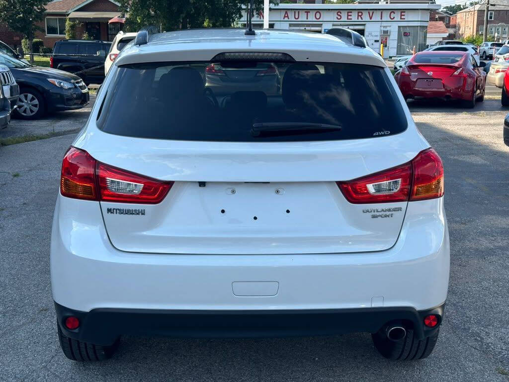 Used 2013 Mitsubishi Outlander Sport SE AWD/4WD image 10