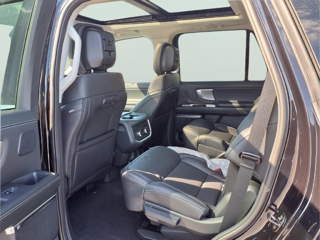New 2027 Ford Expedition Platinum w/ Driver's Package AWD/4WD image 20