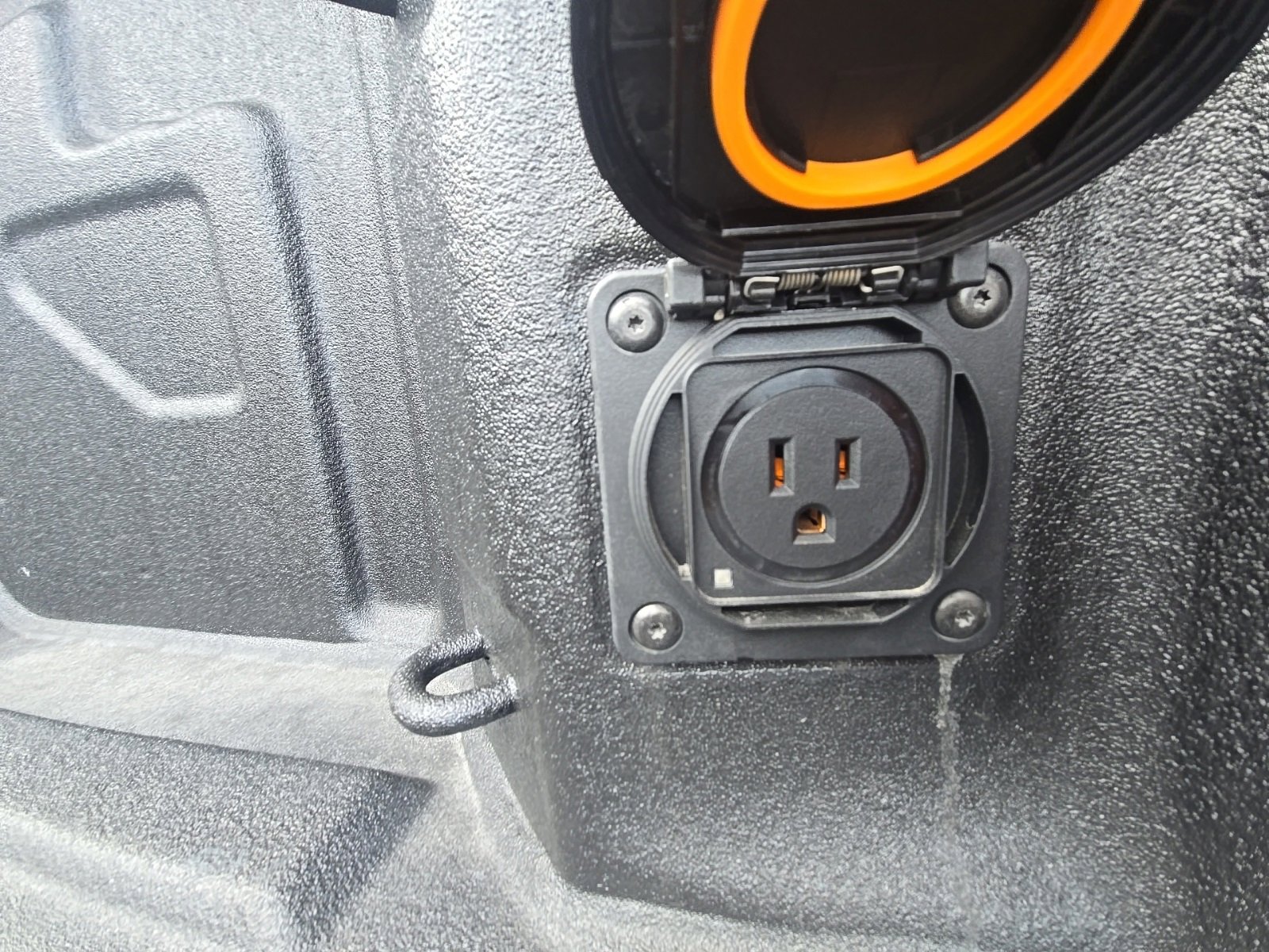 Used 2025 Chevrolet Silverado 2500 LT image 40