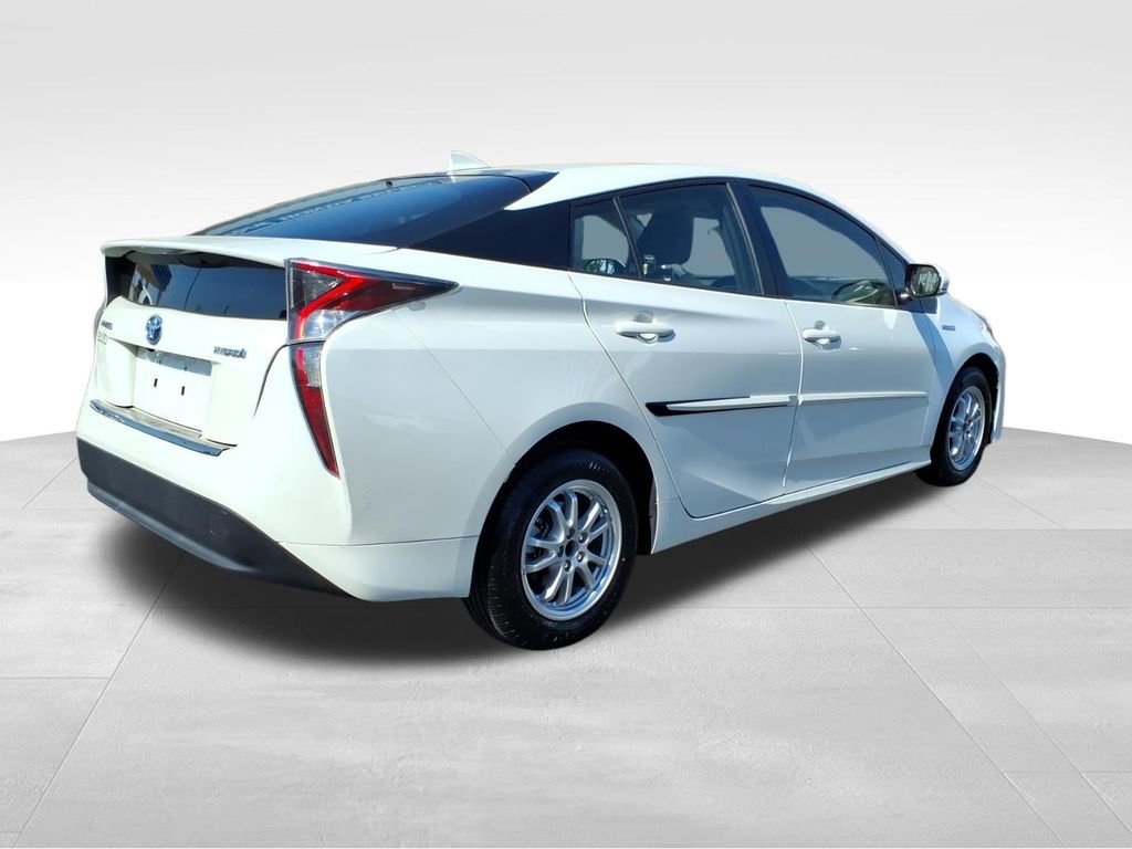 Used 2017 Toyota Prius Three w/ Advanced Technology Package FWD image 25