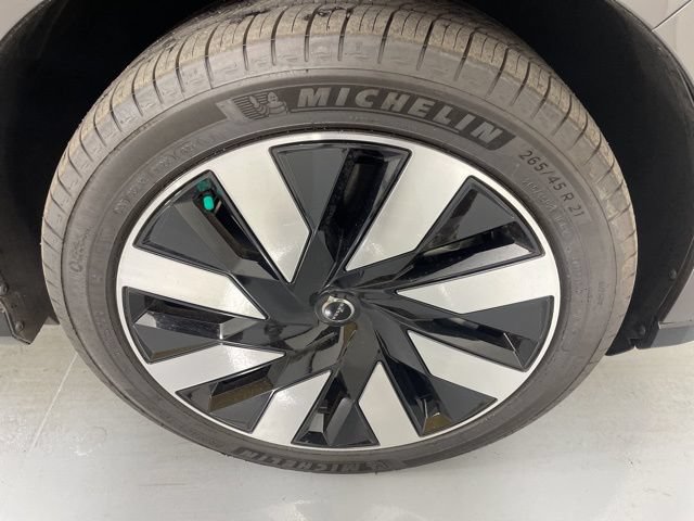 Used 2025 Volvo EX90 Ultra AWD/4WD image 11