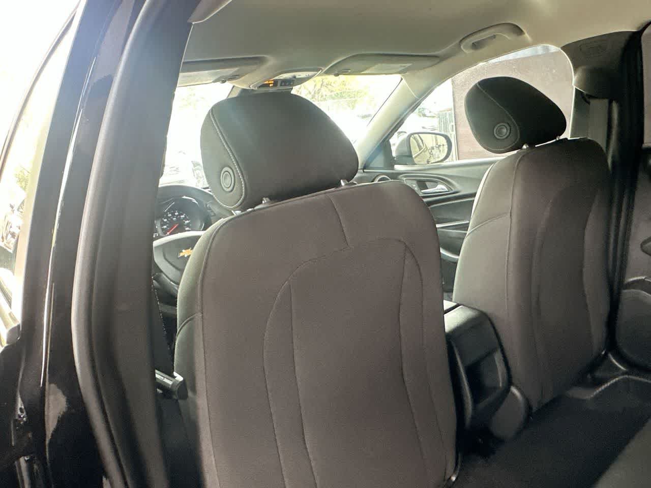 Used 2025 Chevrolet Trax LS FWD image 23