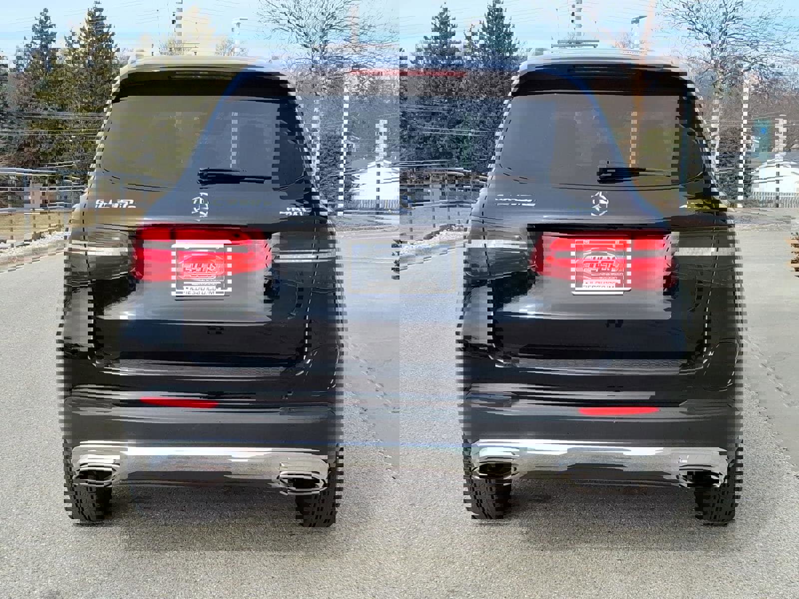 Used 2019 Mercedes-Benz GLC 350e 4MATIC image 4