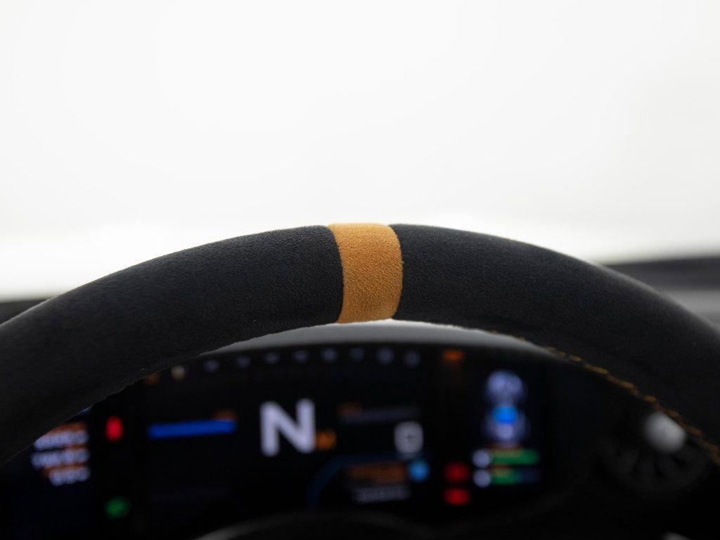 Used 2015 McLaren P1 image 36