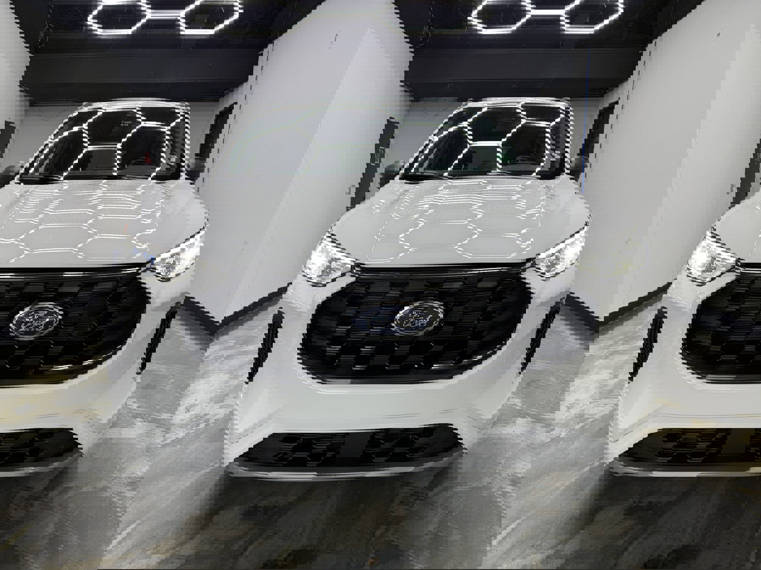 Used 2023 Ford Escape ST-Line image 7