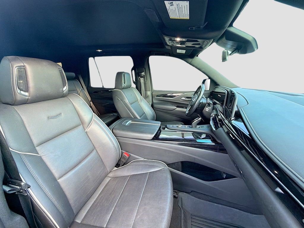 Certified 2023 Cadillac Escalade Sport w/ LPO, ONYX Package AWD/4WD image 17