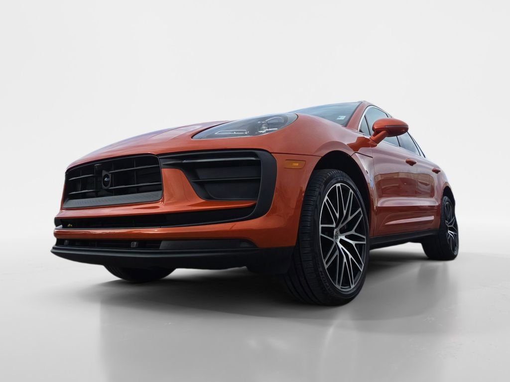 Used 2023 Porsche Macan image 25