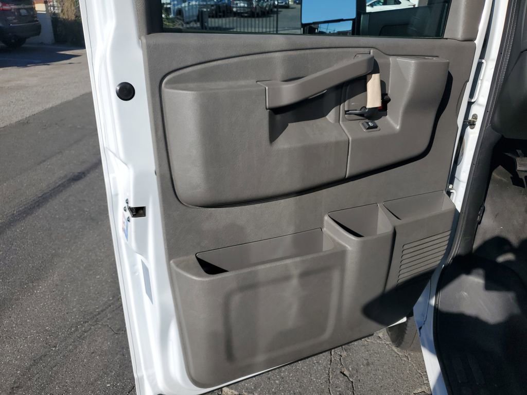 New 2025 Chevrolet Express 3500 w/ Power Convenience Package image 25