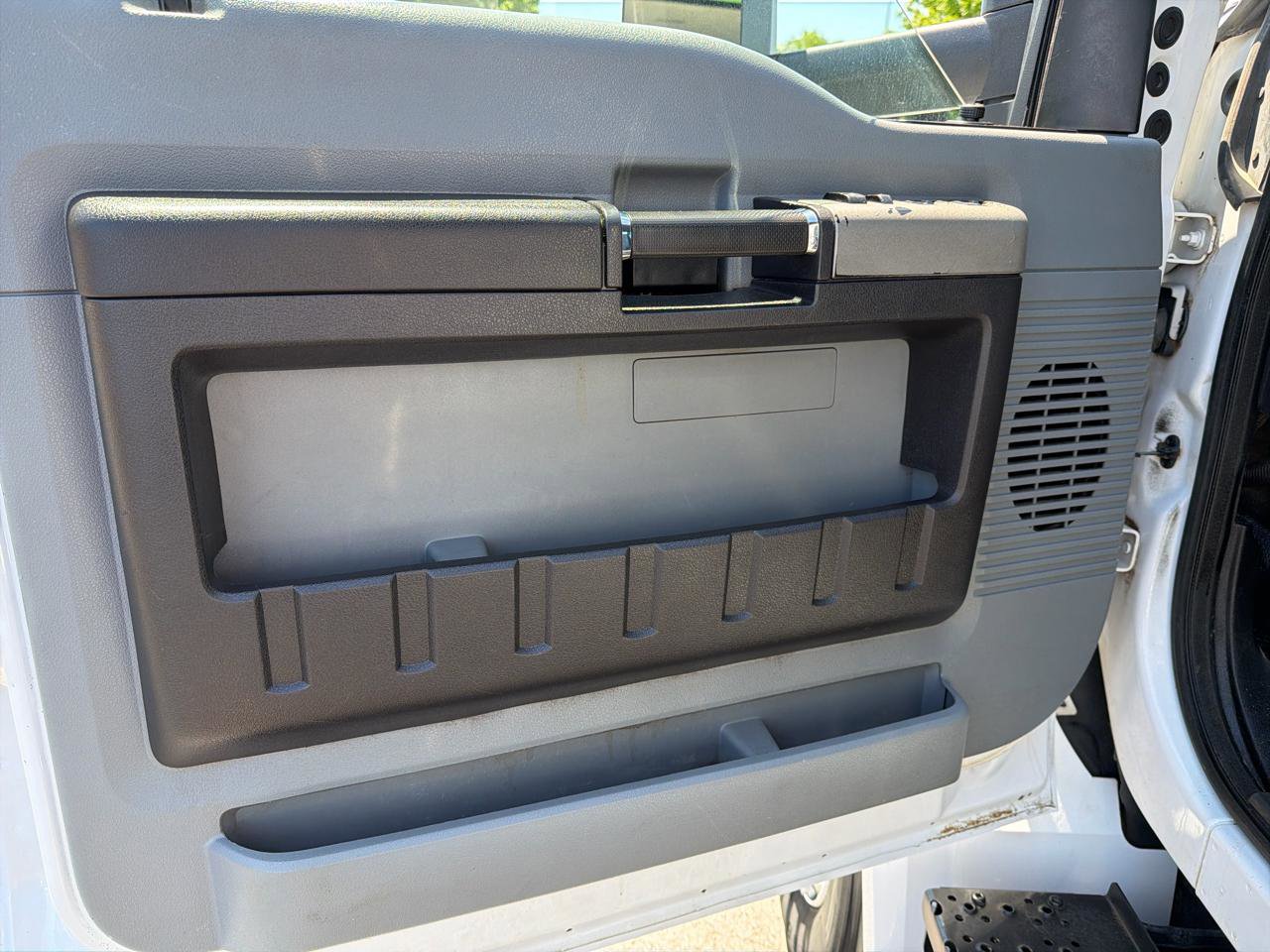 Used 2019 Ford F750 2WD Crew Cab Super Duty image 13