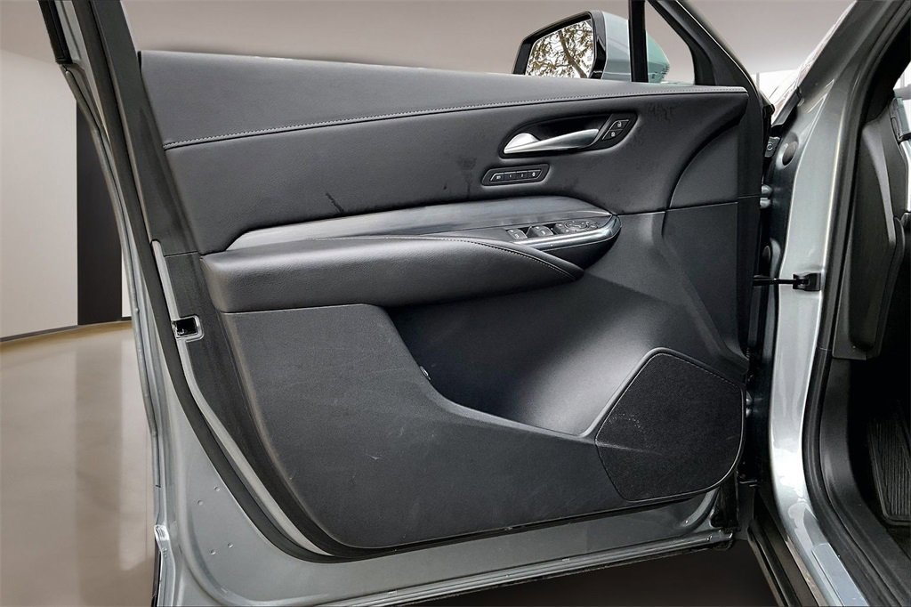 Certified 2024 Cadillac XT4 Premium Luxury image 18
