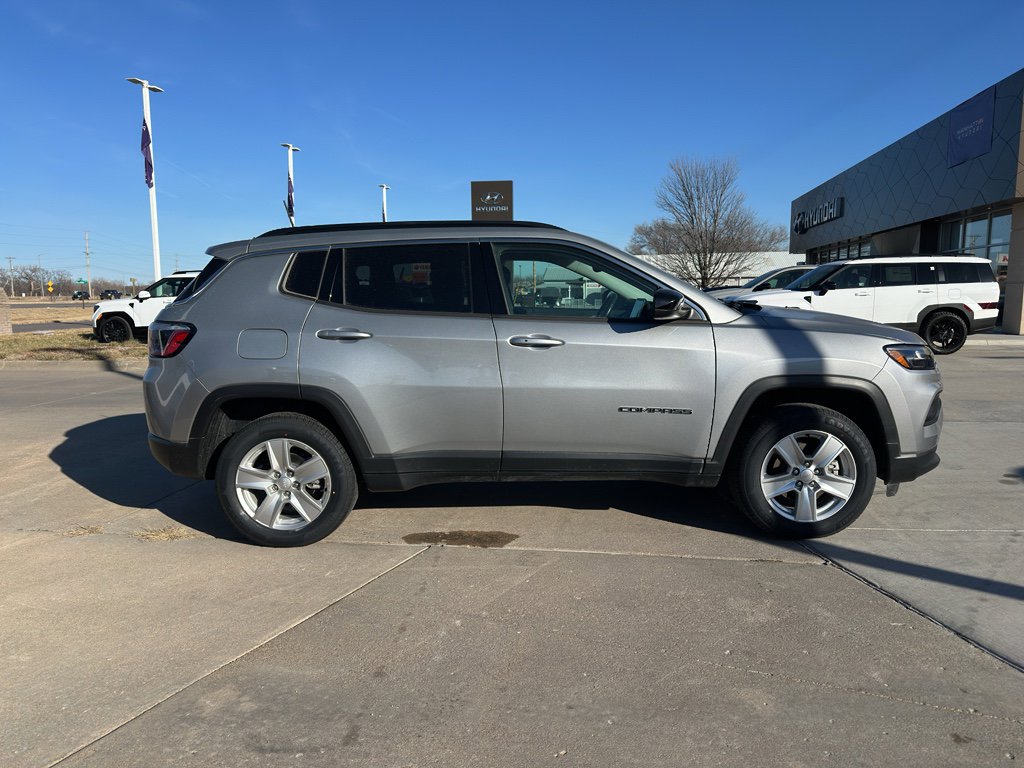 Used 2022 Jeep Compass Latitude w/ Convenience Group image 7