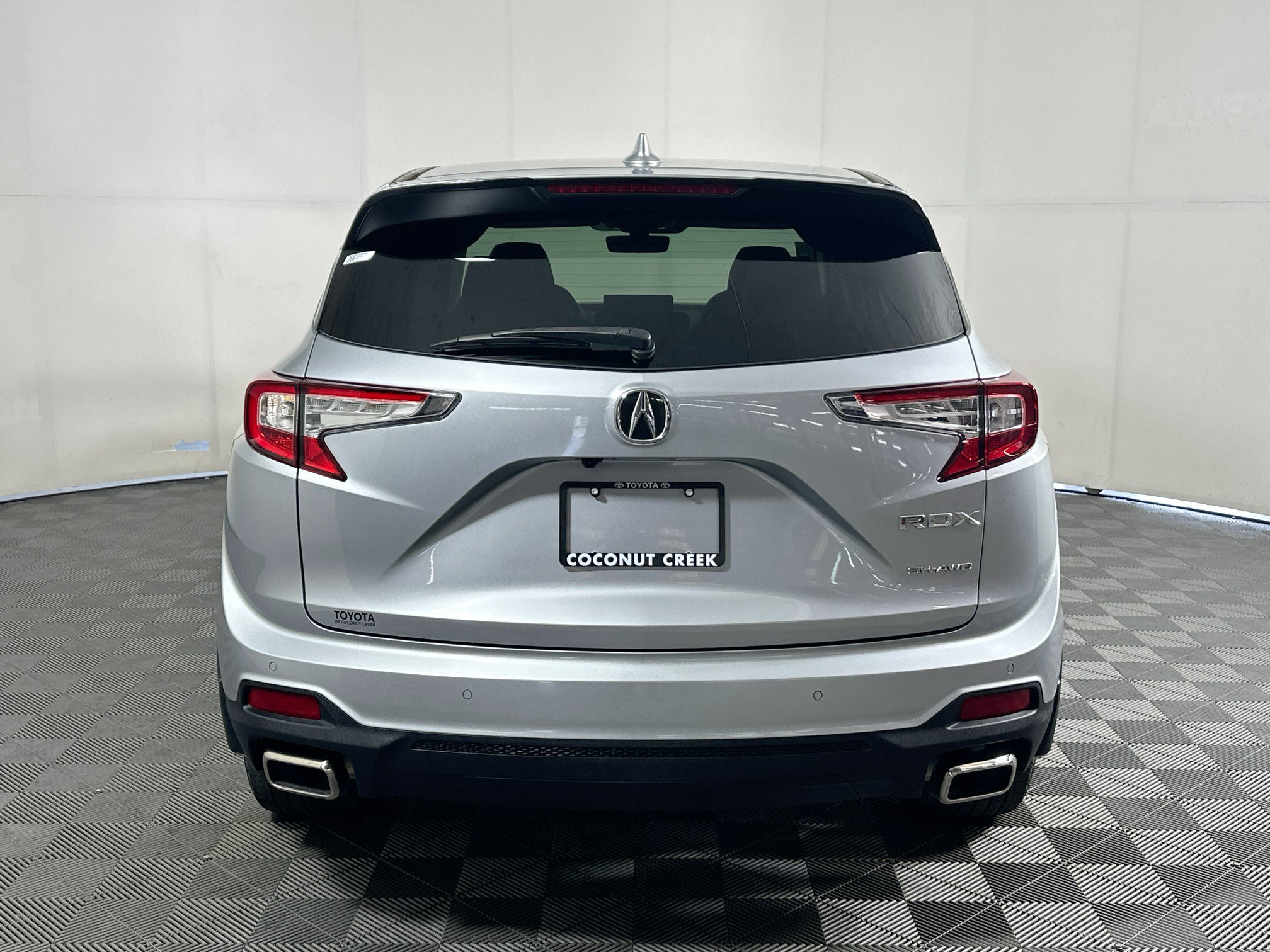 Used 2025 Acura RDX w/ Technology Package AWD/4WD image 4