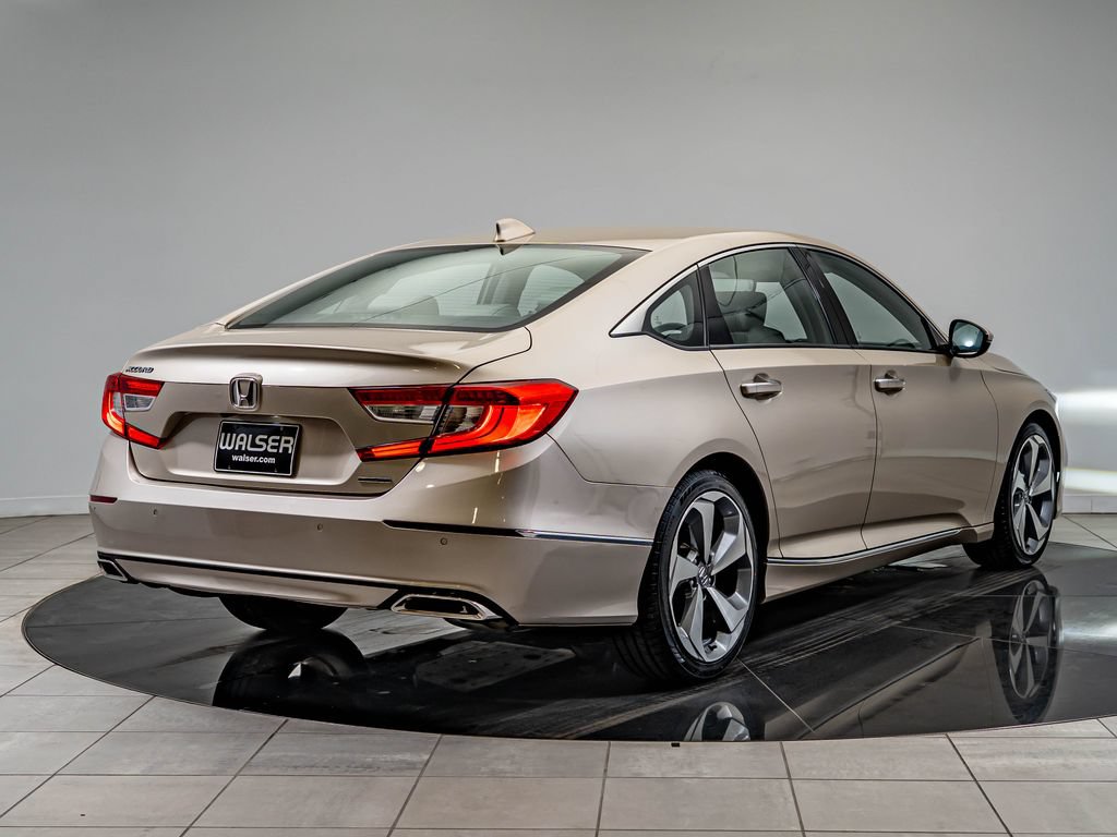 Used 2018 Honda Accord Touring image 5