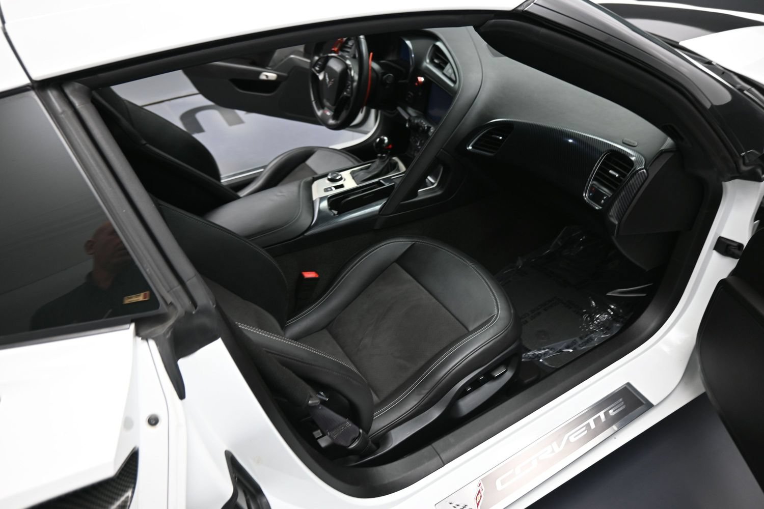 Used 2014 Chevrolet Corvette Stingray Coupe w/ 2LT Preferred Equipment Group RWD image 19