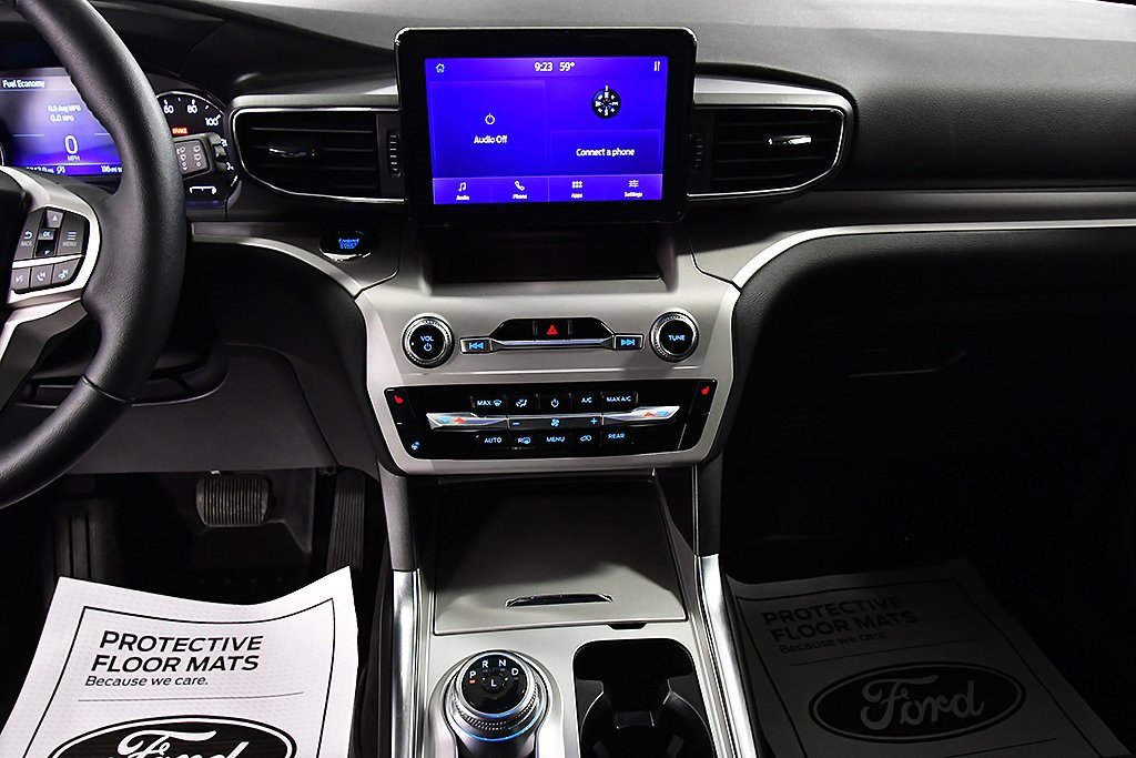 Used 2024 Ford Explorer XLT w/ Equipment Group 202A image 28