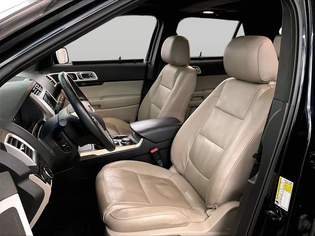 Used 2015 Ford Explorer Limited w/ Equipment Group 302A AWD/4WD image 25
