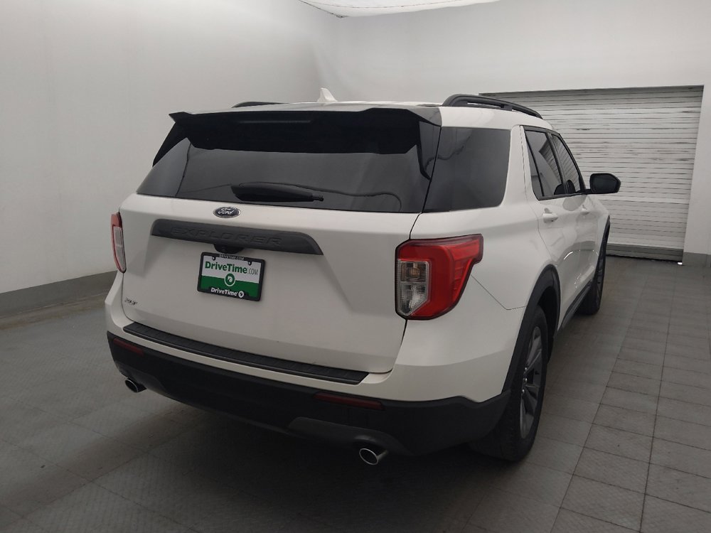 Used 2021 Ford Explorer XLT w/ Equipment Group 202A RWD image 9