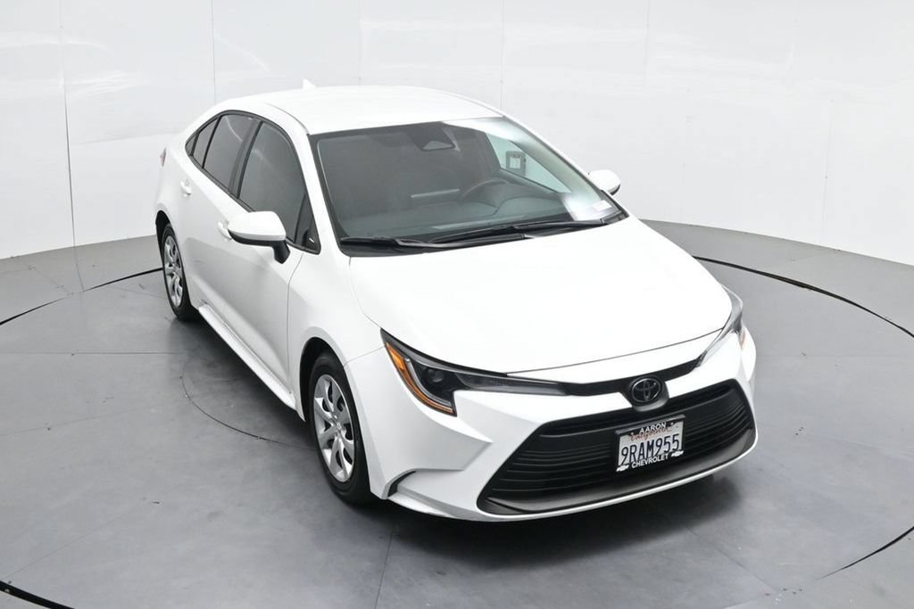 Used 2025 Toyota Corolla LE FWD image 55