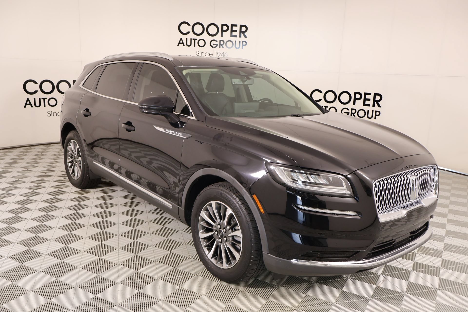 Used 2023 Lincoln Nautilus AWD w/ Premium Package image 1