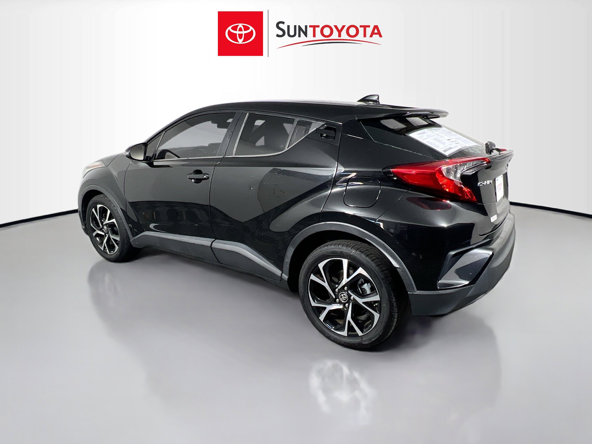 Used 2020 Toyota C-HR XLE image 6