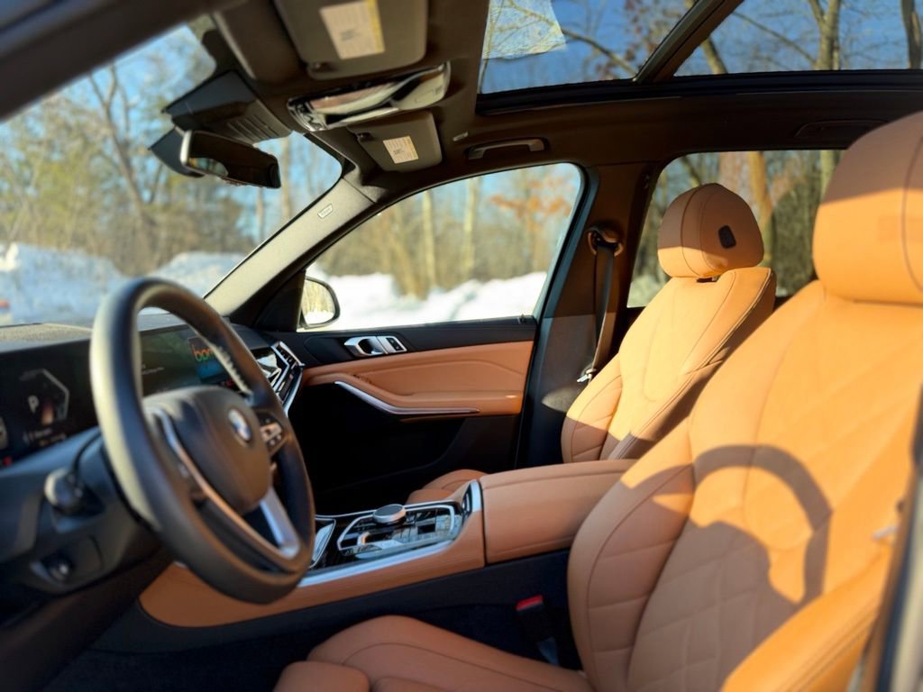 Certified 2025 BMW X5 xDrive40i w/ Parking Assistance Package image 15