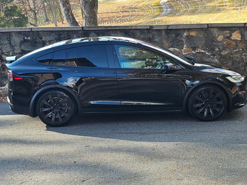 Used 2022 Tesla Model X image 10