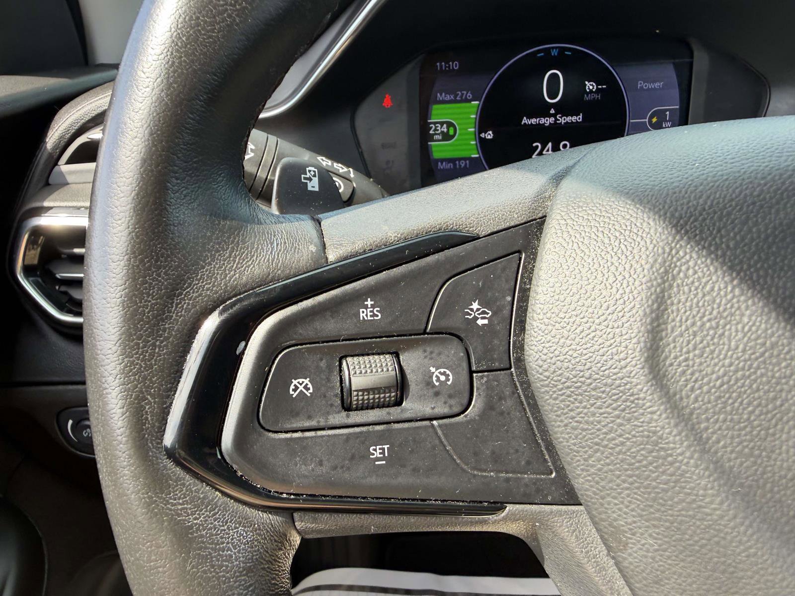 Certified 2022 Chevrolet Bolt EUV LT w/ Convenience Package image 27