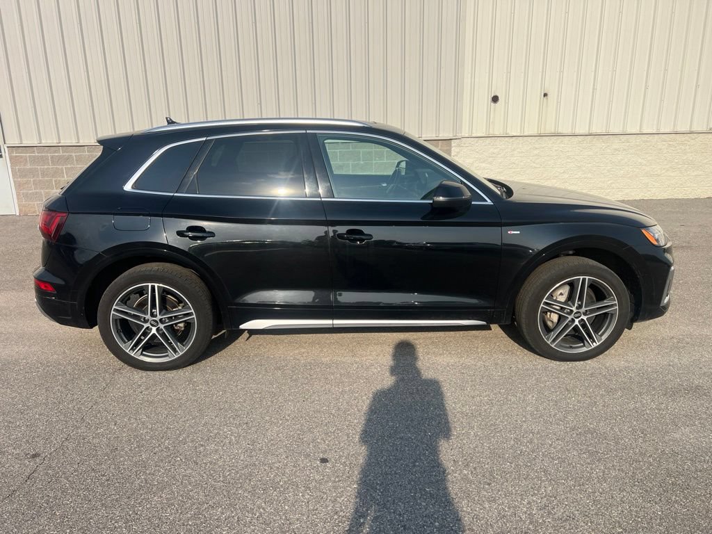 Used 2022 Audi Q5 e Premium Plus w/ Premium Plus Package AWD/4WD image 11