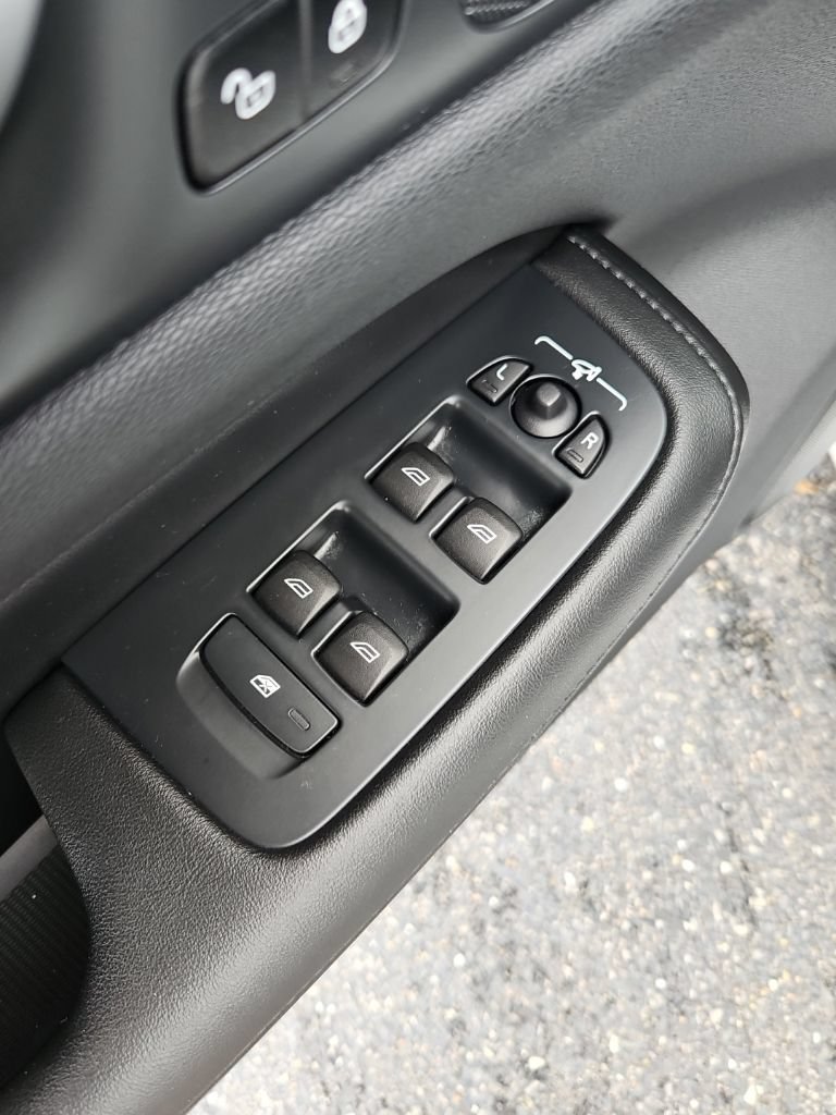 Used 2024 Volvo S60 B5 Core AWD/4WD image 24