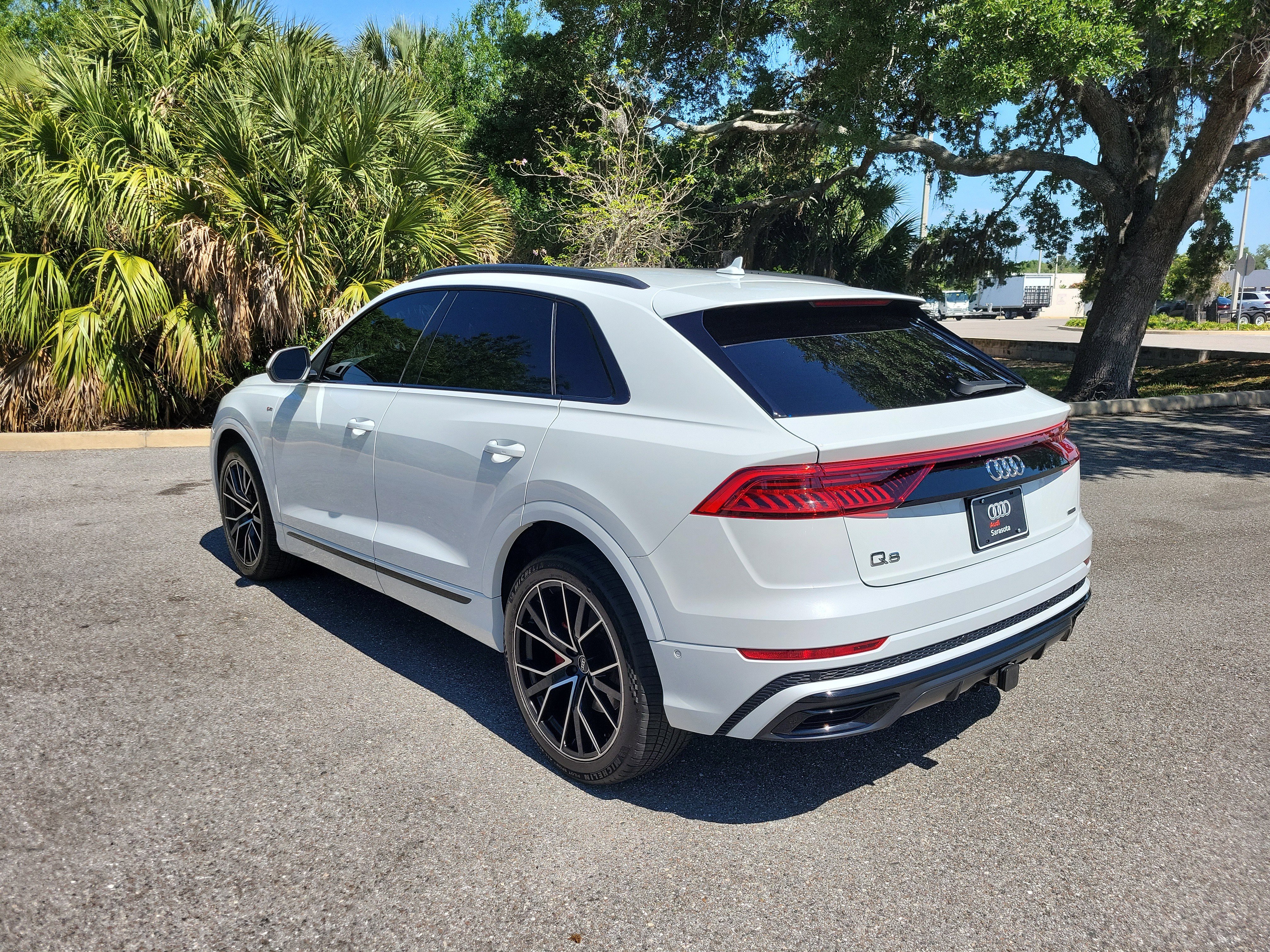 Used 2021 Audi Q8 Premium Plus w/ Premium Plus Package image 6