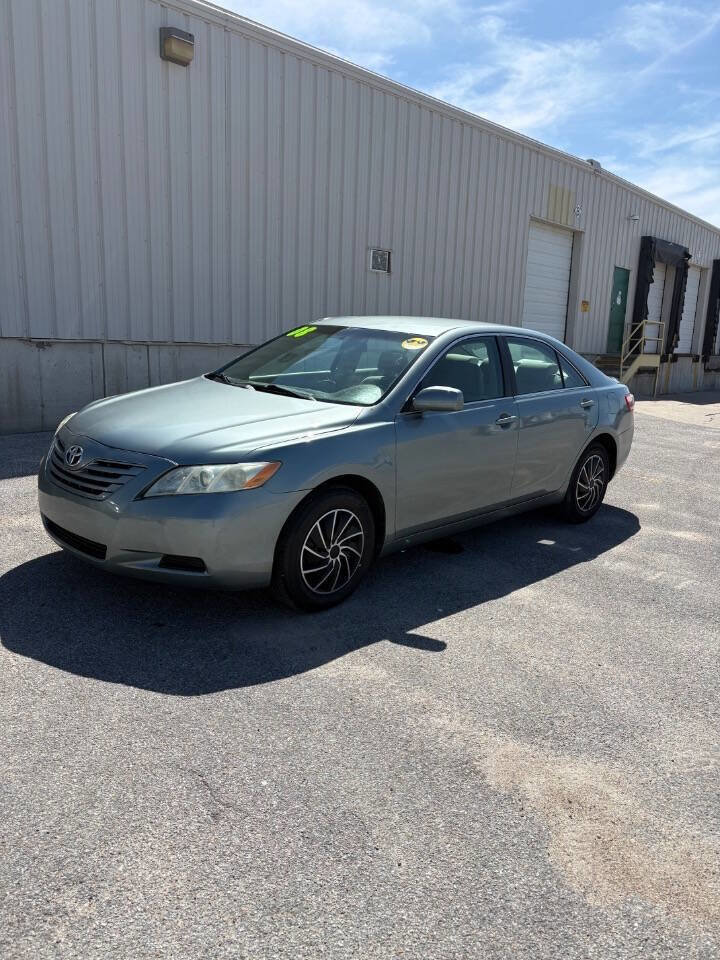 Used 2008 Toyota Camry LE FWD image 4