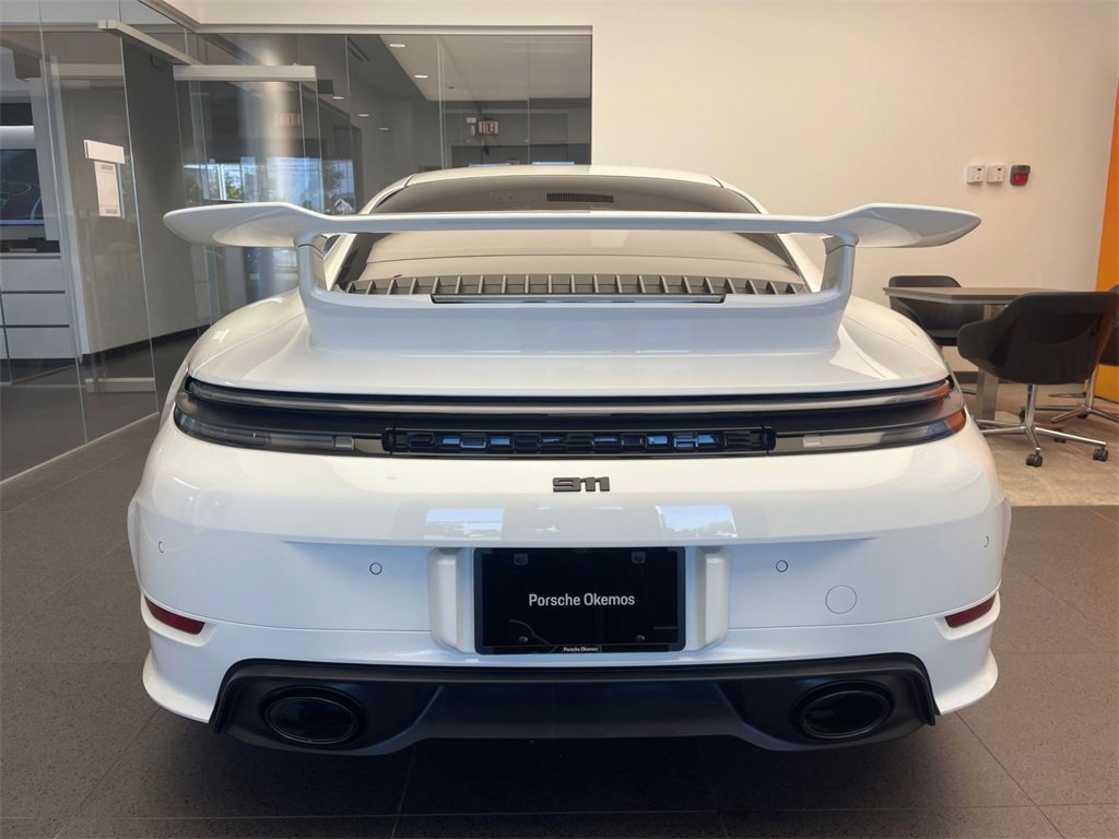 Certified 2025 Porsche 911 Carrera image 8