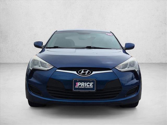 Used 2016 Hyundai Veloster FWD video 2