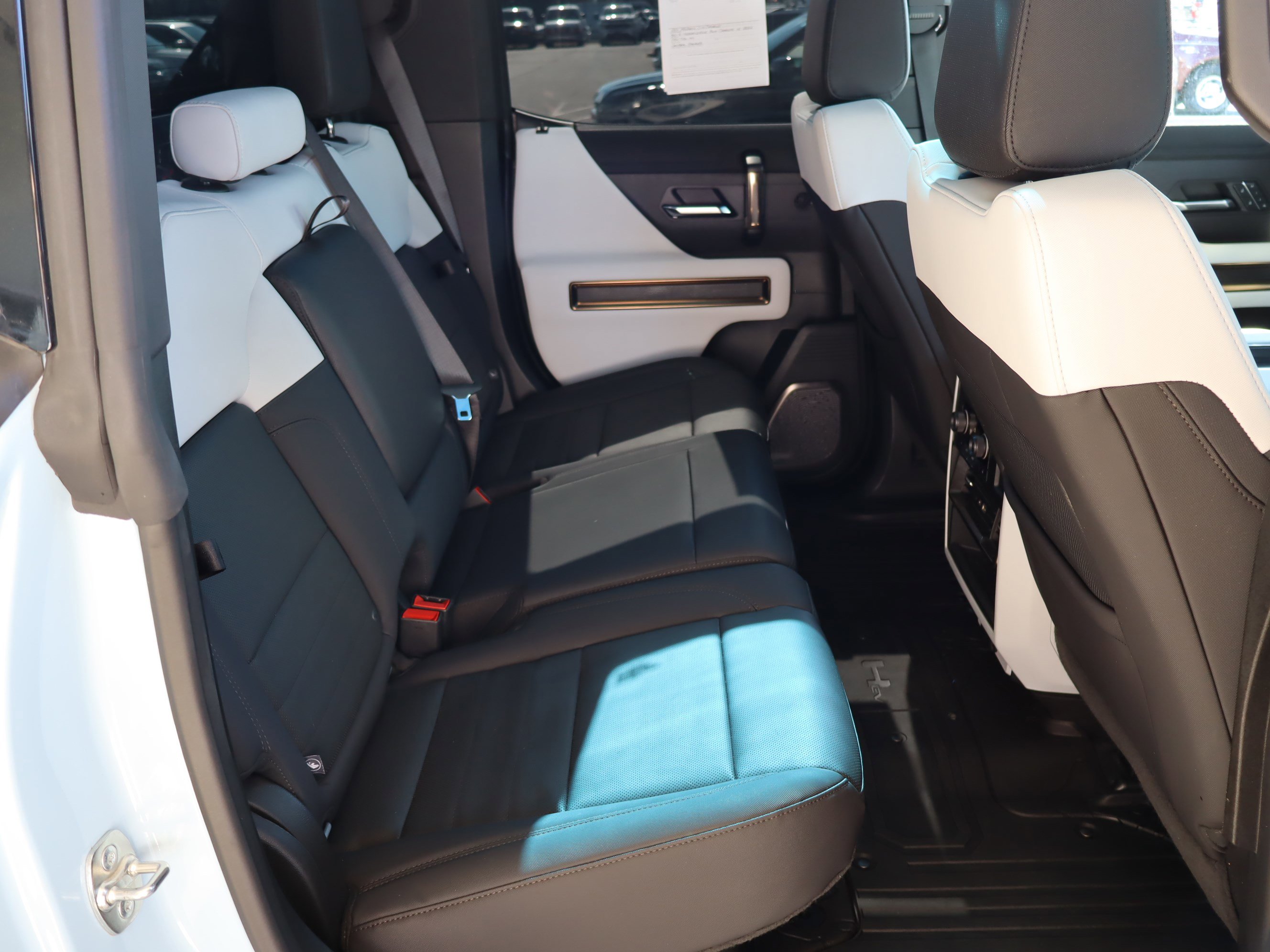 Certified 2024 GMC Hummer EV 3X w/ Extreme Off-Road Package image 40