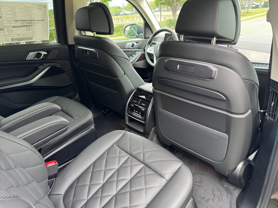 Used 2026 BMW X7 xDrive40i AWD/4WD image 29