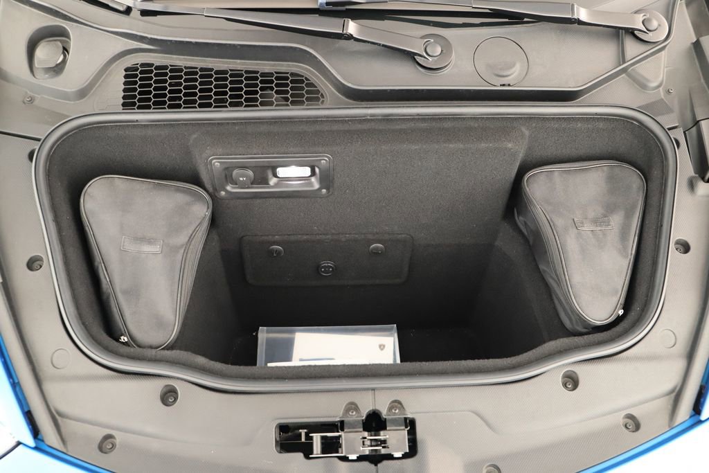 Used 2020 Lamborghini Huracan EVO RWD image 30