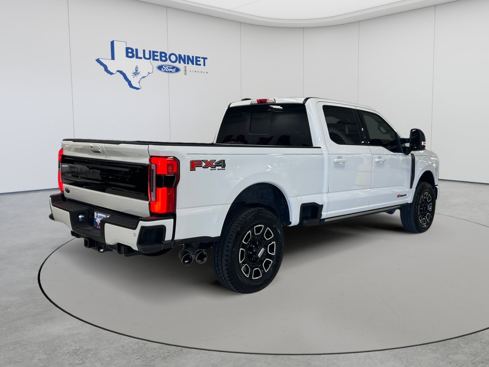 Used 2025 Ford F250 Platinum AWD/4WD image 5