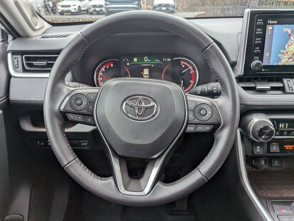 Used 2021 Toyota RAV4 Limited image 14