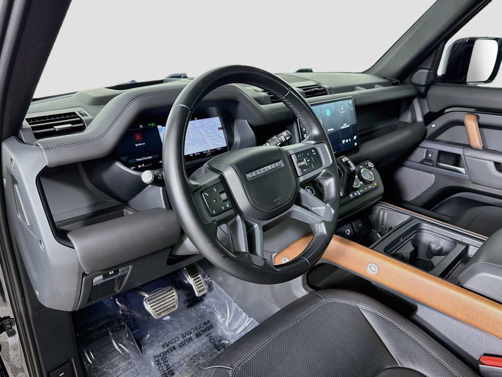 Certified 2023 Land Rover Defender 110 X AWD/4WD image 9
