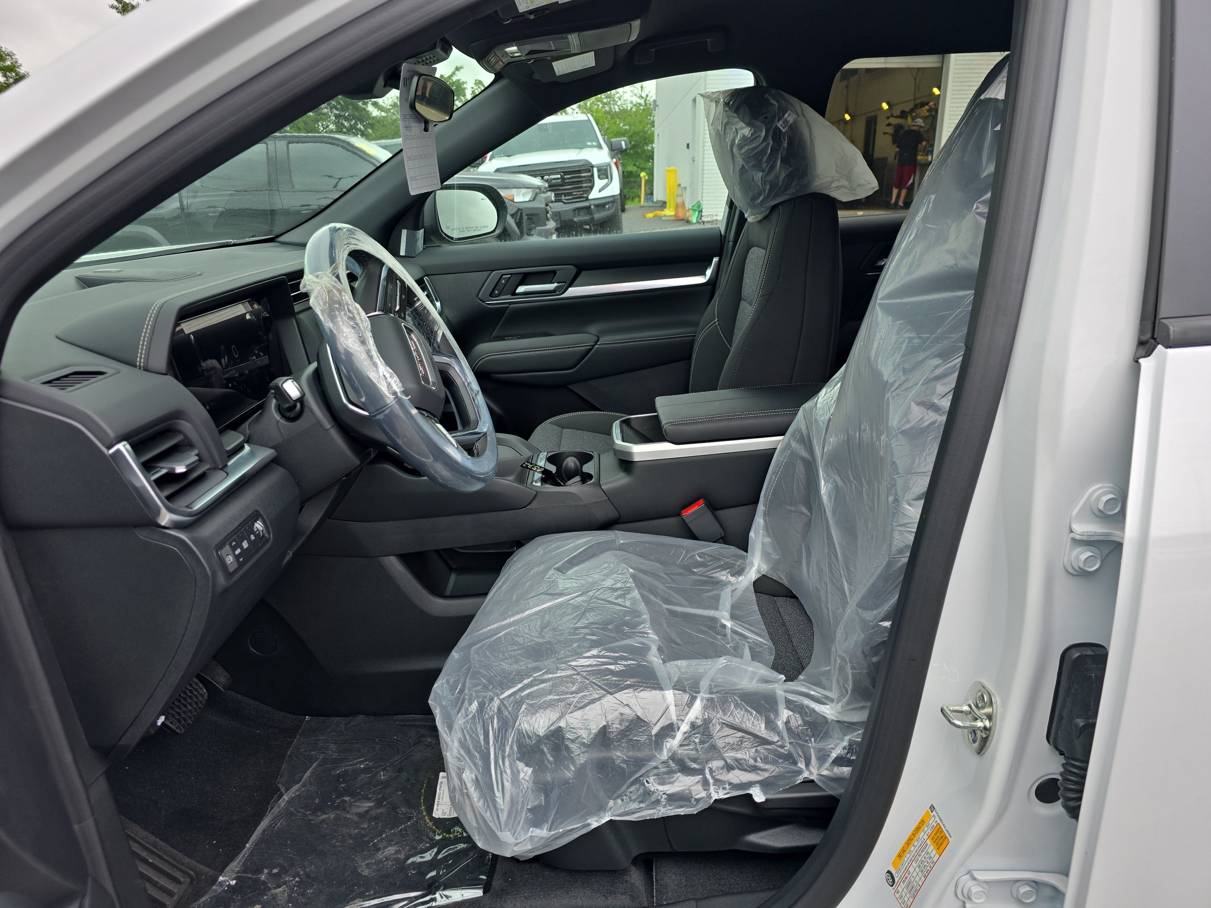 New 2027 GMC Terrain Elevation w/ LPO, Floor Liner Package FWD image 13