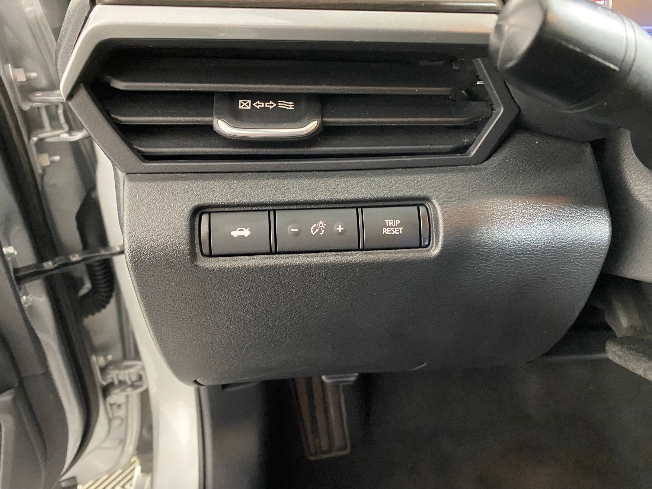 Used 2024 Nissan Altima 2.5 SV image 23