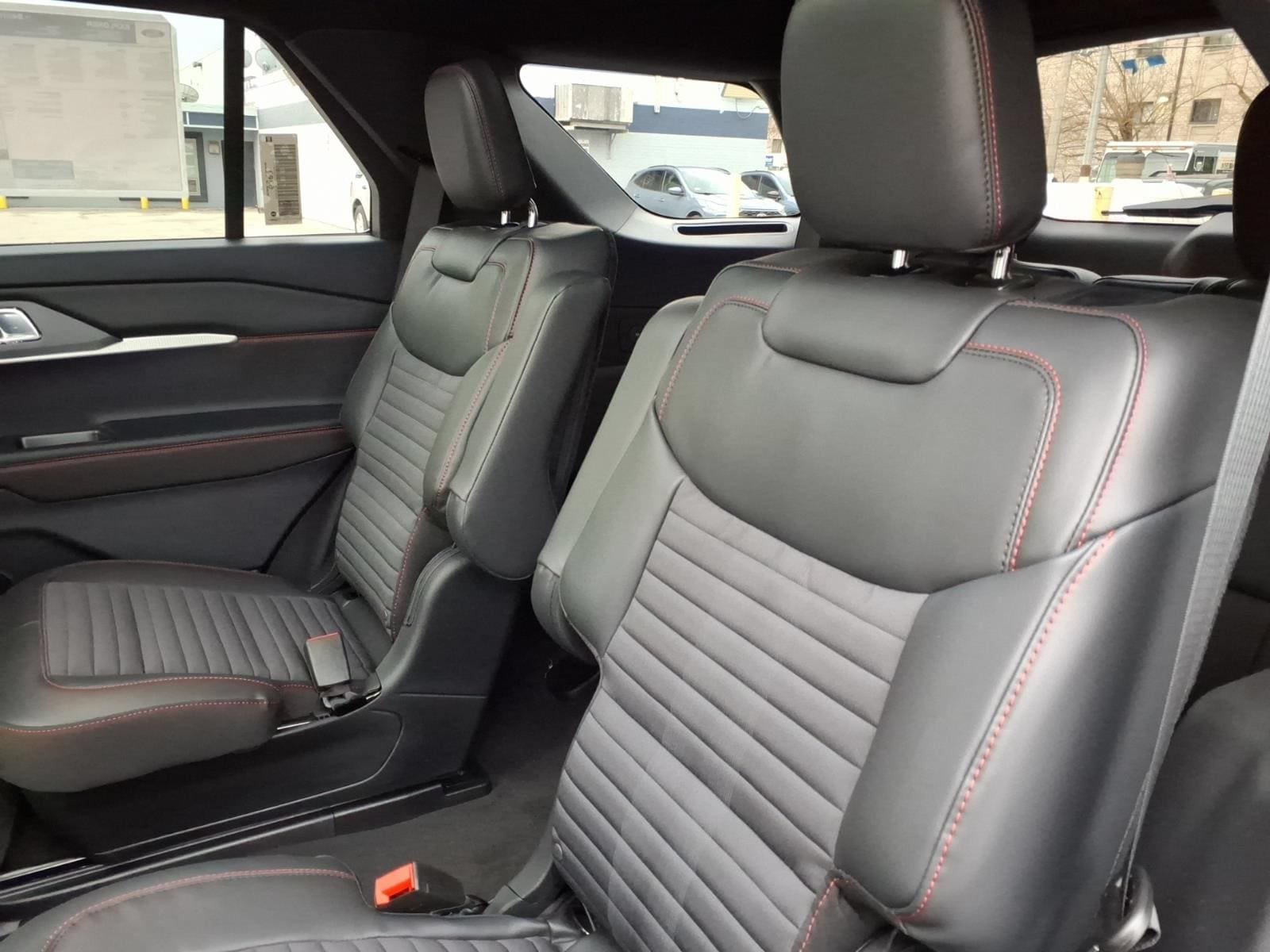 New 2026 Ford Explorer ST-Line w/ ST-Line Street Pack AWD/4WD image 10