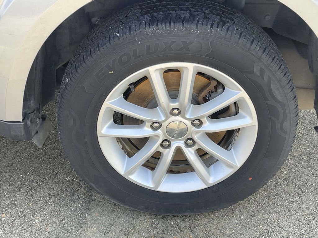 Used 2017 Dodge Journey SXT AWD/4WD image 9