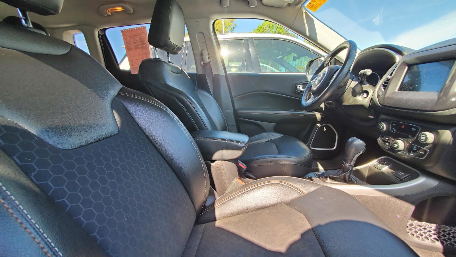 Used 2019 Jeep Compass Latitude w/ Safety & Security Group image 4