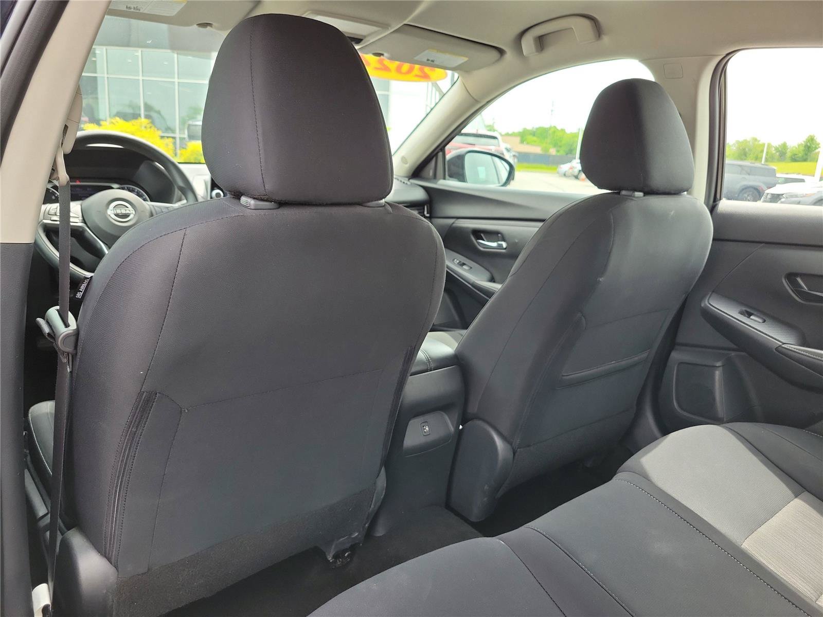 Used 2024 Nissan Sentra SV FWD image 13