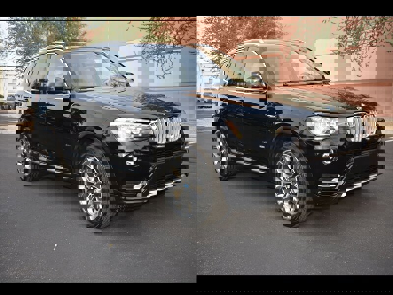 Used 2016 BMW X3 xDrive28i w/ Premium Package image 2