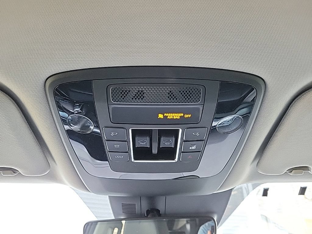Used 2022 Kia Carnival SX Prestige FWD image 34