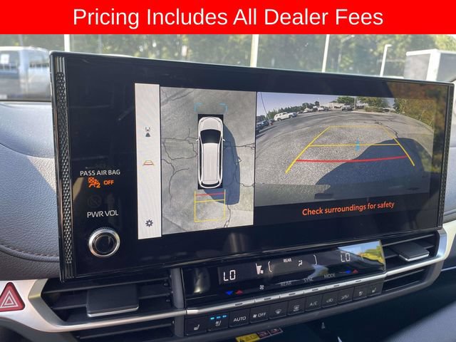 Used 2025 Toyota Sienna Platinum AWD/4WD image 34