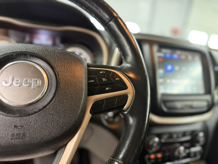 Used 2018 Jeep Cherokee Limited w/ High Altitude Package AWD/4WD image 25