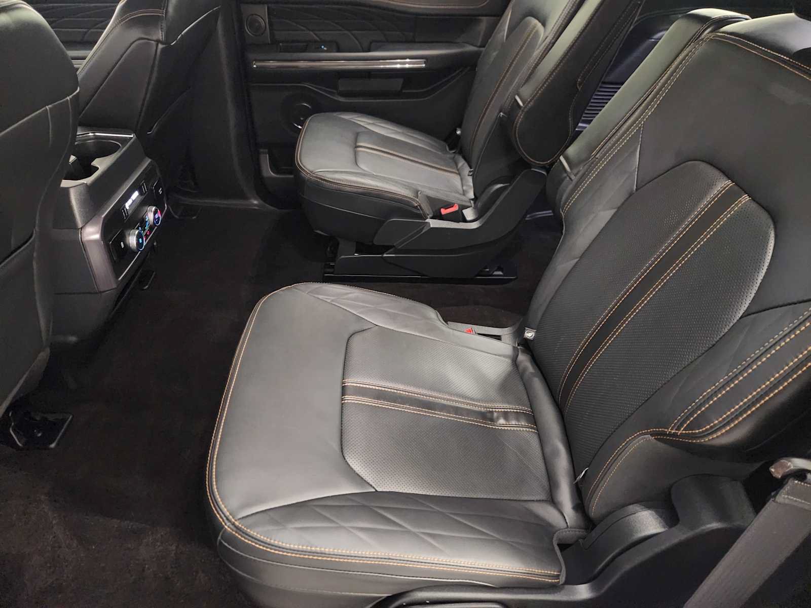 Used 2023 Ford Expedition Platinum RWD image 31